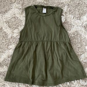 Lightweight peplum sleeveless tank top size medium